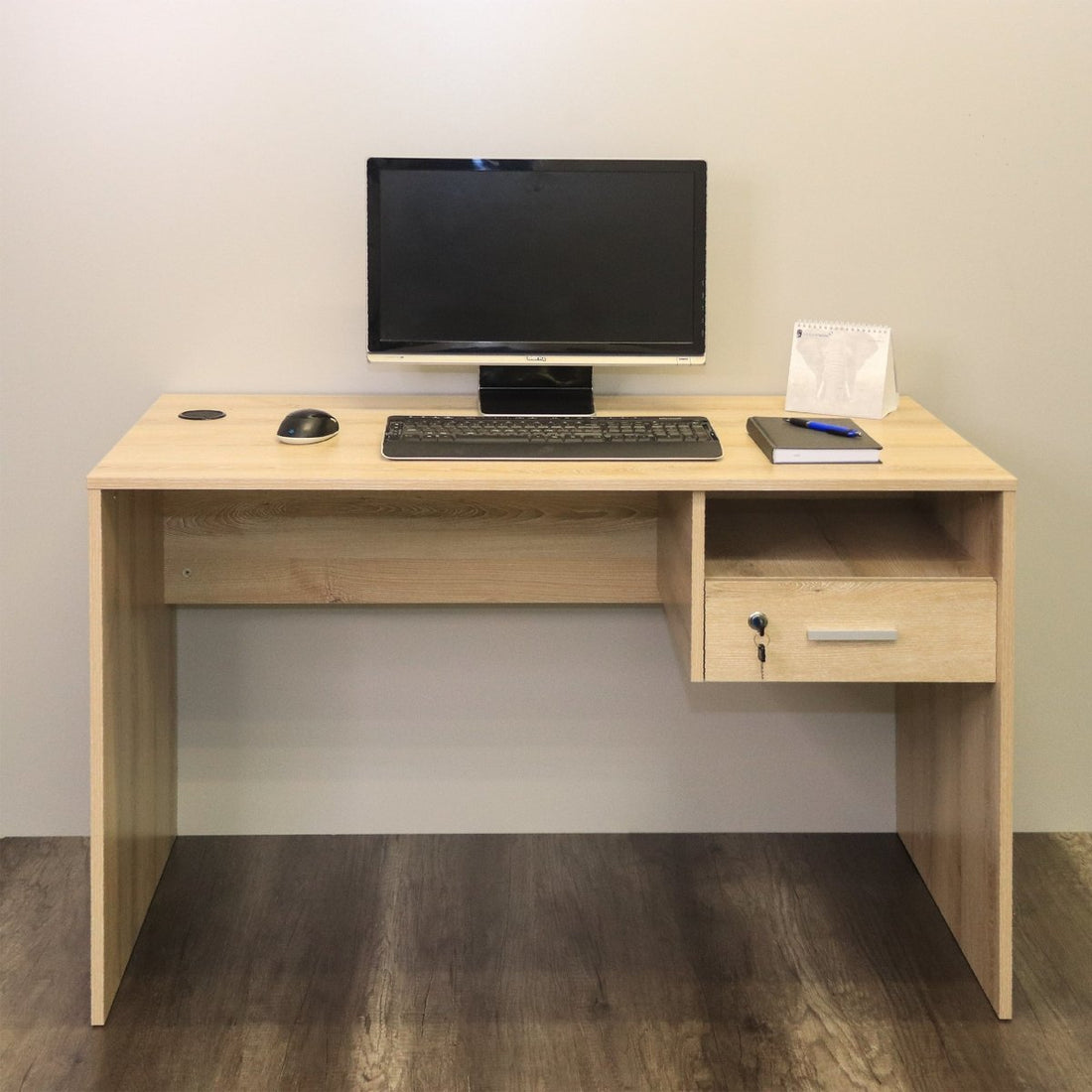 Office Desks for all spaces - BuildSaver