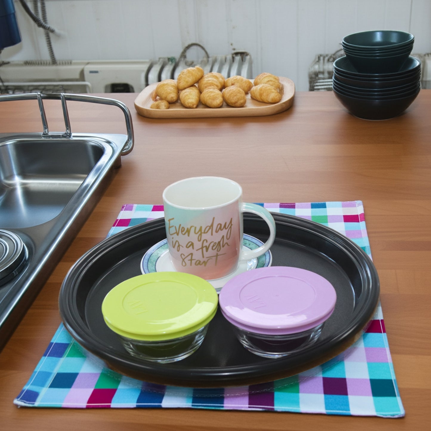 ROUND TRAY LARGE BLACK 285MM